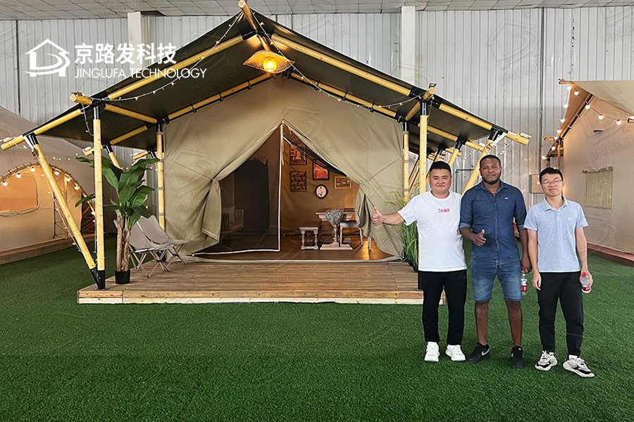 安哥拉客户到伟德国际victor1946实地考察磨练制品质量